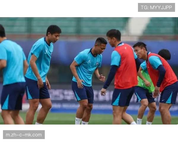 武汉三镇新帅莫拉构建外援三叉戟 墨西哥教头强调高频率进攻节奏